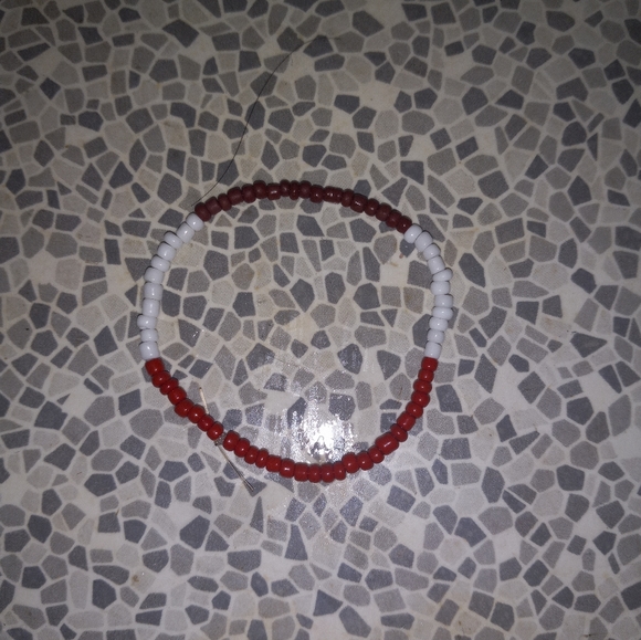 Bracelets made by hand - Picture 5 of 6